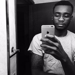 Meet your Posher, Dominique